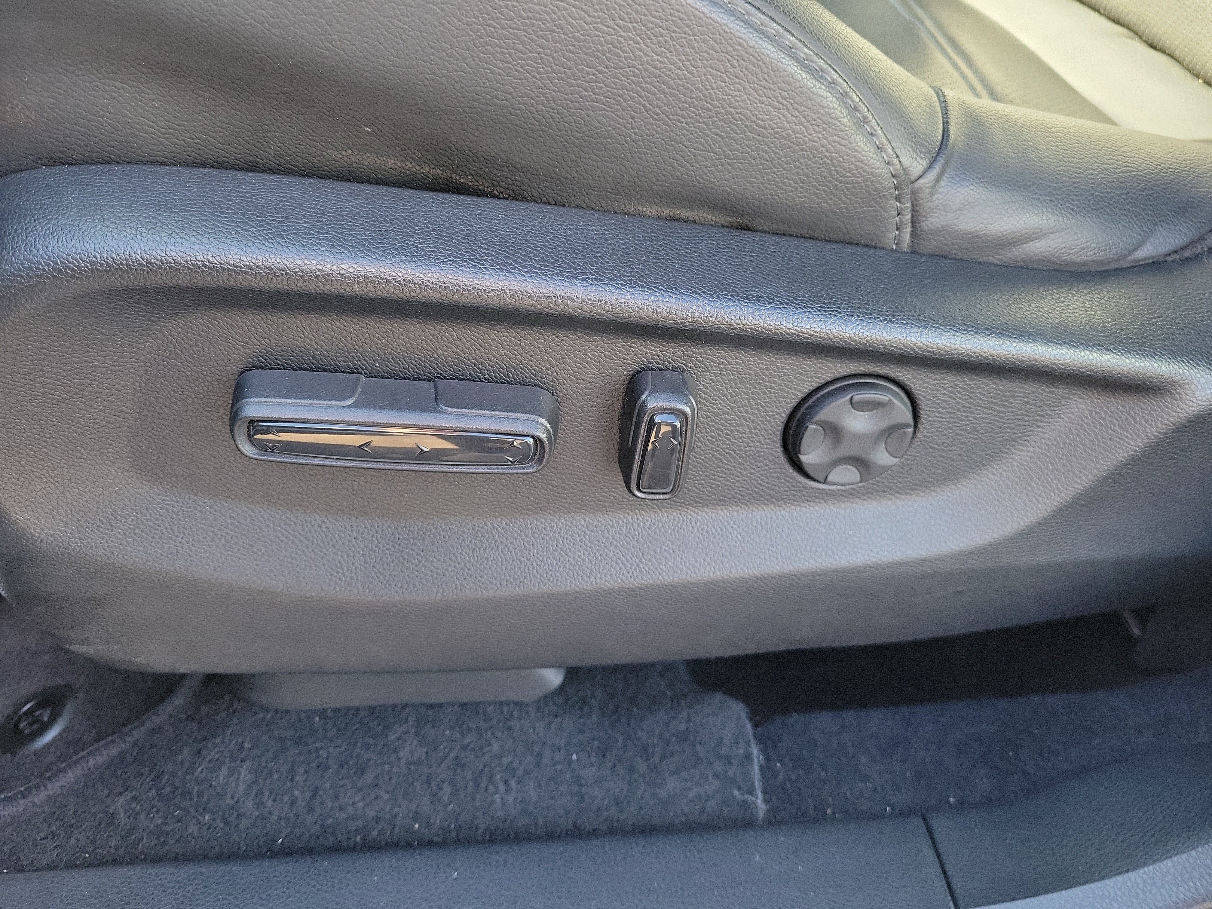 Used 2020 Honda CR-V Touring image 17