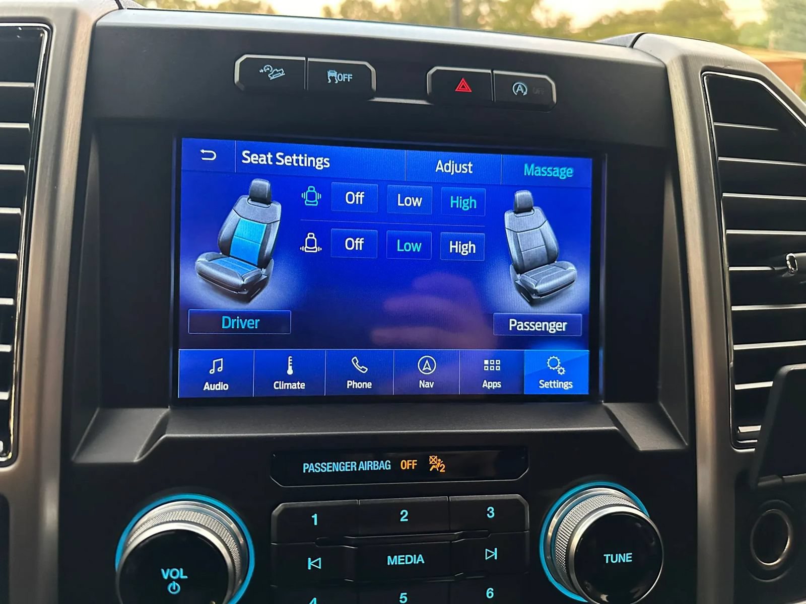 Used 2019 Ford F150 Platinum w/ Trailer Tow Package AWD/4WD image 33