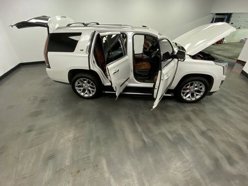 Used 2016 Cadillac Escalade Premium image 53