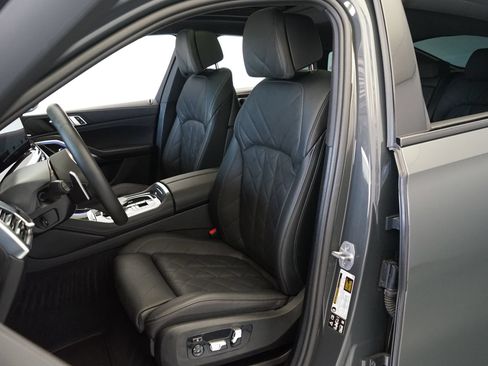 Used 2026 BMW X6 xDrive40i AWD/4WD image 8