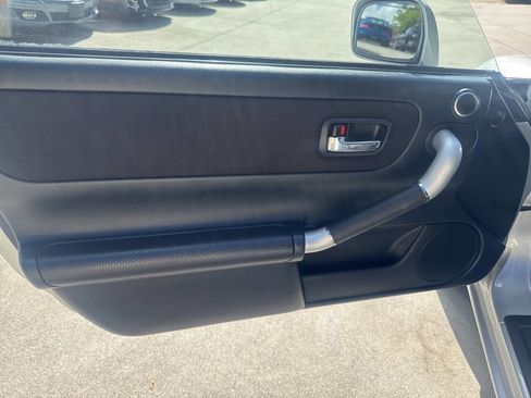 Used 2003 Toyota MR2 image 11