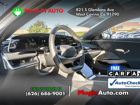 Used 2024 Lucid Air Touring image 8