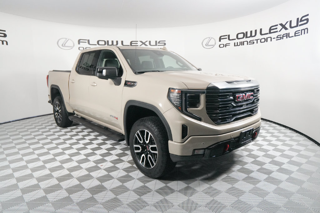 Used 2023 GMC Sierra 1500 AT4 w/ AT4 Preferred Package AWD/4WD image 3
