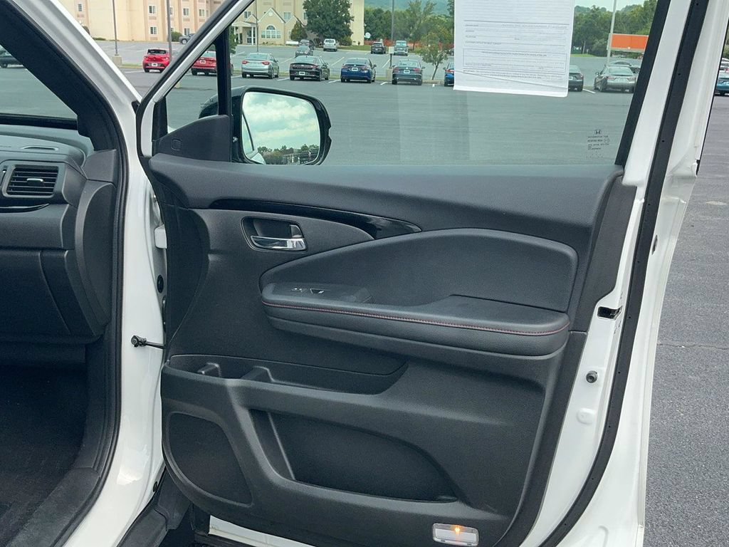 Used 2023 Honda Ridgeline Black Edition image 30