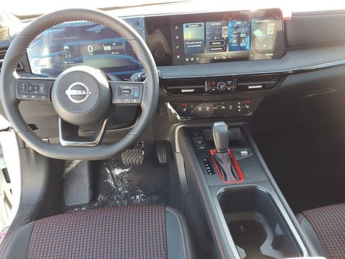 New 2026 Nissan Kicks SR image 9