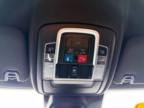 Used 2020 RAM 2500 Laramie image 34