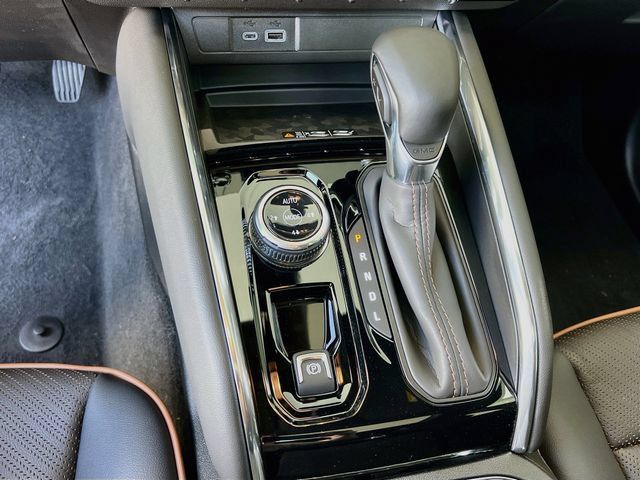 New 2026 GMC Canyon AT4 w/ Technology Plus Package AWD/4WD image 12