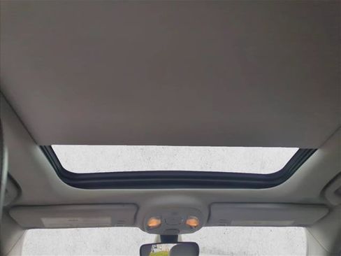 Used 2019 Jeep Compass Latitude w/ Popular Equipment Group FWD image 23