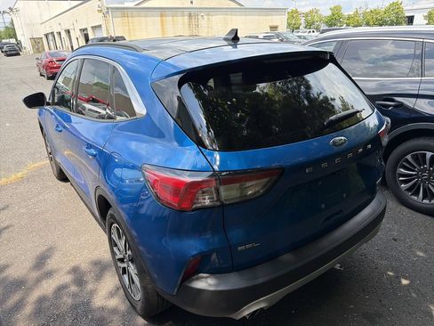 Used 2020 Ford Escape SEL AWD/4WD image 3