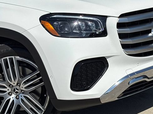 Used 2025 Mercedes-Benz GLS 450 4MATIC image 7