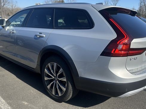 Used 2025 Volvo V90 B6 Cross Country Plus w/ Protection Package Premier image 3