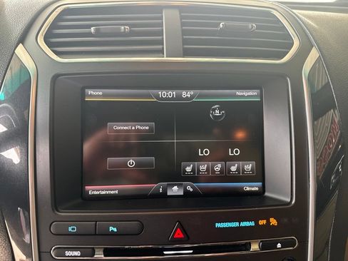 Used 2016 Ford Explorer Limited FWD image 12