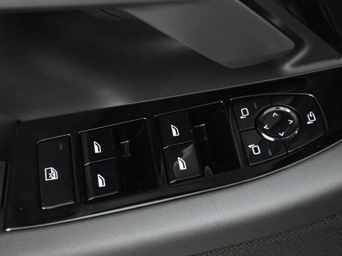 New 2026 BMW 530i xDrive w/ M Sport Package image 29