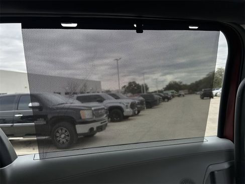 Used 2022 Toyota Sienna XSE image 27