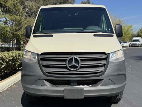 Used 2022 Mercedes-Benz Sprinter 1500 image 10