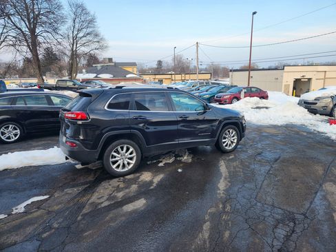 Used 2016 Jeep Cherokee Limited image 11