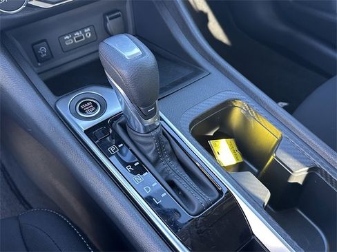 Certified 2025 Nissan Sentra SV image 31