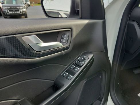 New 2026 Ford Escape ST-Line w/ Cold Weather Package image 19