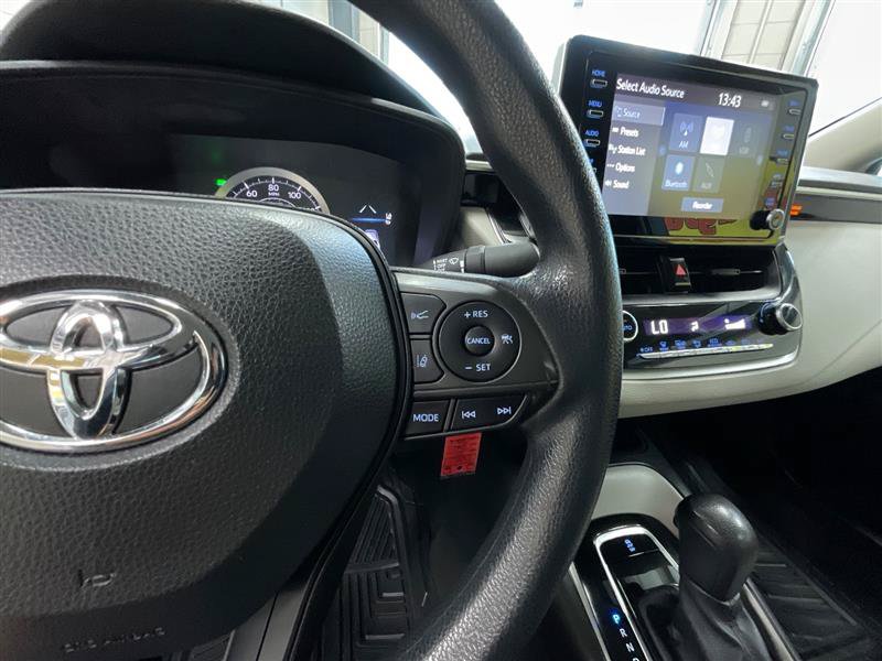 Used 2020 Toyota Corolla LE FWD image 20