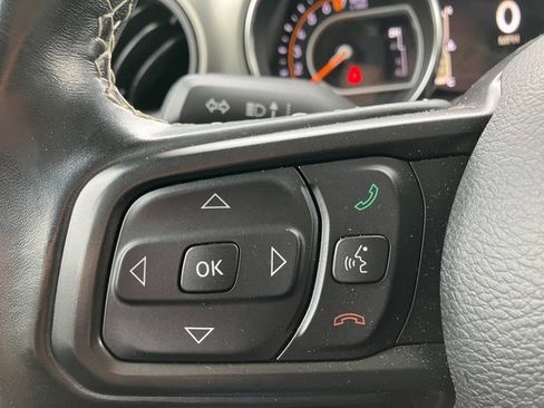 Used 2021 Jeep Gladiator Sport image 6