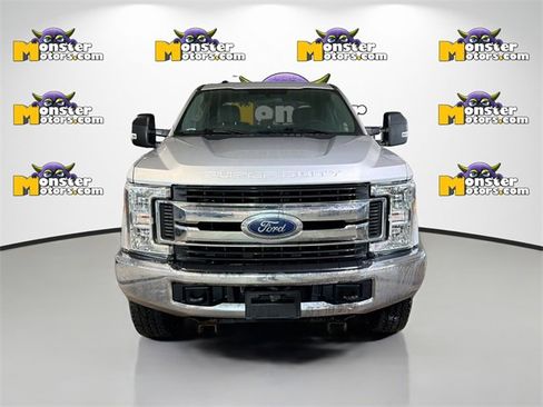 Used 2017 Ford F250 XLT w/ Snow Plow Prep Package image 2