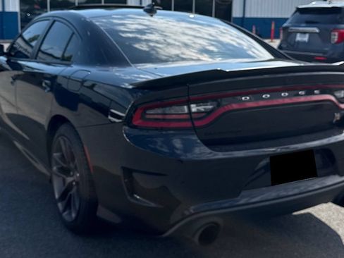 Used 2022 Dodge Charger Scat Pack w/ Plus Group RWD image 5