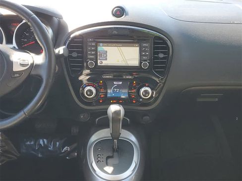Used 2015 Nissan Juke SL image 15