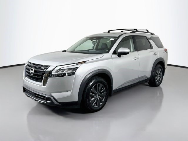 Used 2022 Nissan Pathfinder SV w/ SV Premium Package AWD/4WD image 4