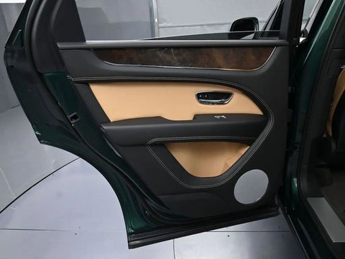Certified 2023 Bentley Bentayga AWD/4WD image 25