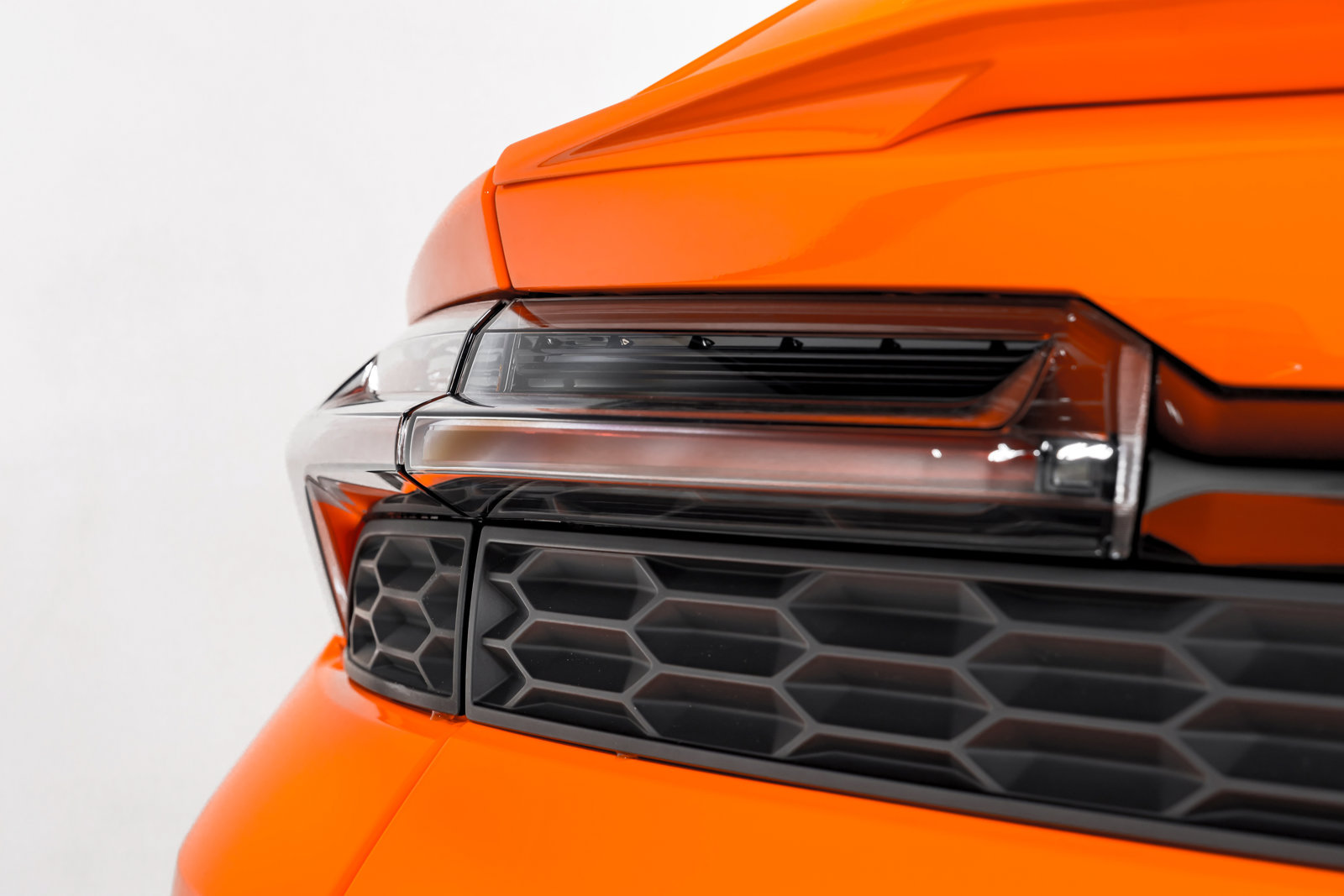 Used 2025 Lamborghini Urus SE AWD/4WD image 59