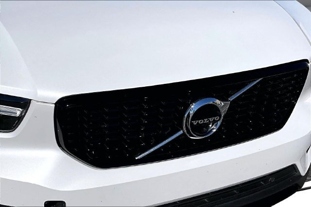Used 2021 Volvo XC40 T5 R-Design w/ Advanced Package AWD/4WD image 33