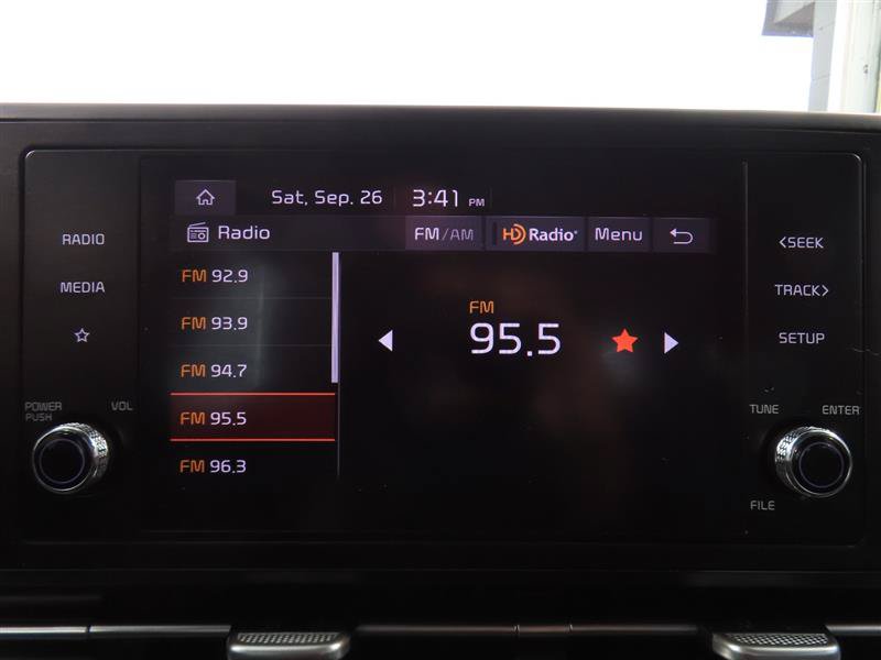 Used 2023 Kia Carnival LX FWD image 24