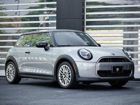 Used 2025 MINI Cooper S image 1