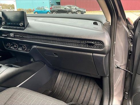 Used 2023 Honda HR-V LX image 17