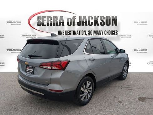 Used 2024 Chevrolet Equinox LT image 9