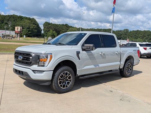 Used 2023 Ford F150 XLT w/ Equipment Group 302A High RWD image 4