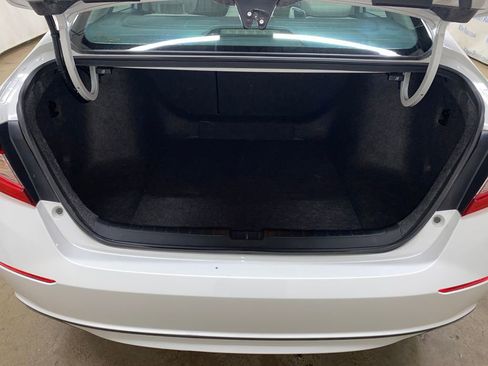 Used 2018 Honda Accord EX-L image 16
