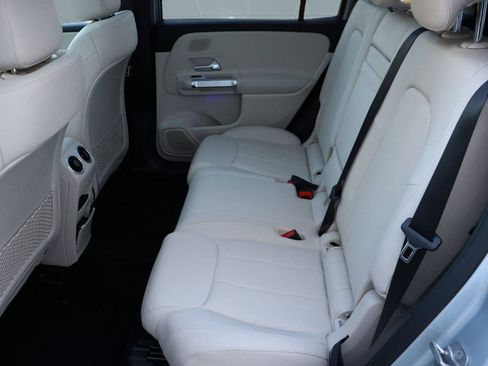 New 2025 Mercedes-Benz GLB 250 image 13