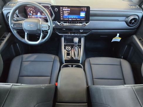Used 2025 Chevrolet Colorado Trail Boss image 15