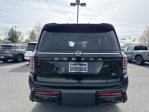 New 2025 Nissan Armada SL w/ Captain's Chari Seat Package image 4
