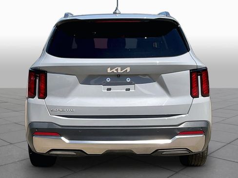 Used 2025 Kia Sorento S w/ Panoramic Sunroof Package FWD image 5