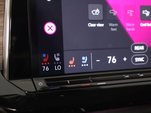 Used 2024 Volkswagen Atlas SEL Premium R-Line image 7