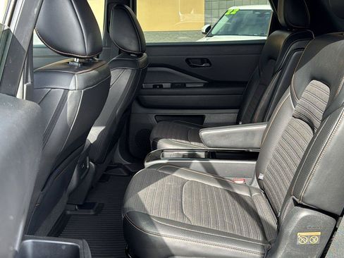 Used 2024 Nissan Pathfinder Rock Creek AWD/4WD image 23