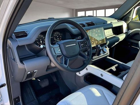 New 2026 Land Rover Defender 110 X-Dynamic SE image 6