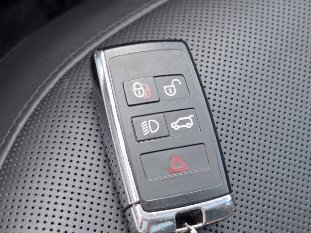 Used 2023 Land Rover Range Rover SE AWD/4WD image 41