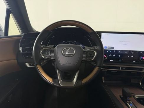 Used 2025 Lexus RX 350 Premium w/ Accessory Package (Z1) FWD image 25