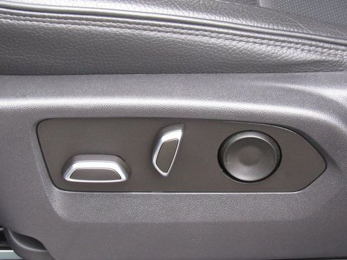 Used 2023 GMC Sierra 1500 Denali w/ Denali Reserve Package image 17