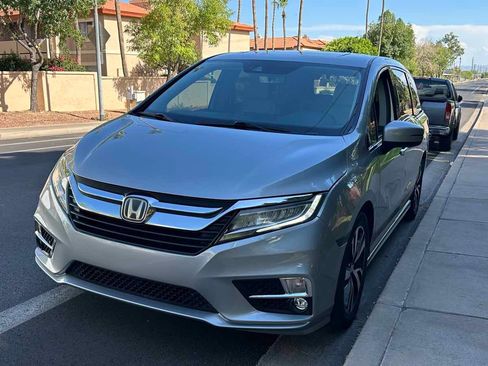 Used 2019 Honda Odyssey Elite image 4