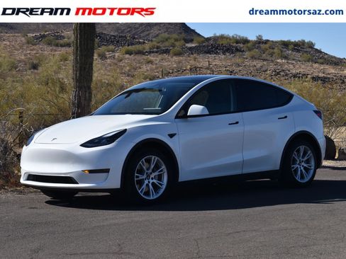 Used 2023 Tesla Model Y Long Range AWD/4WD image 1