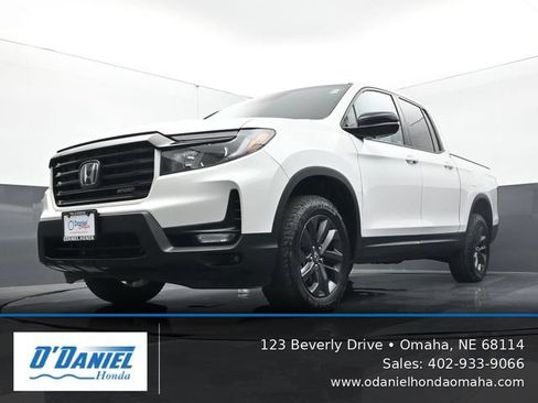 Used 2023 Honda Ridgeline Sport image 9